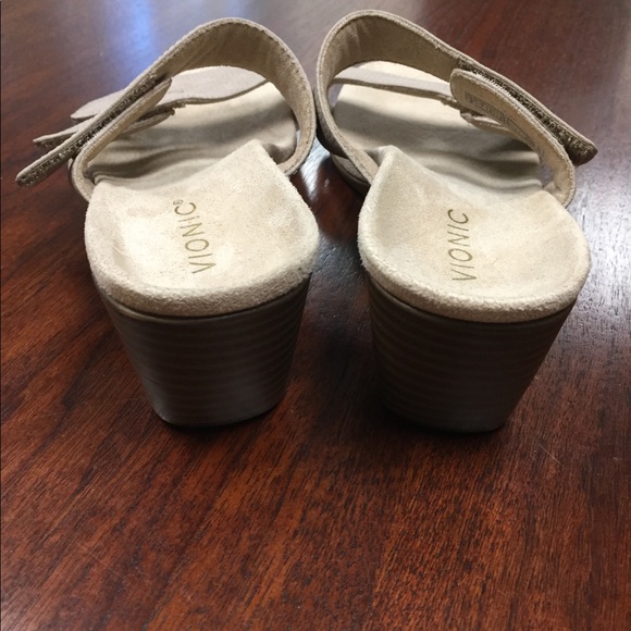 Vionic Tan/Cream W9 3 Adjustable Straps - Picture 4 of 9